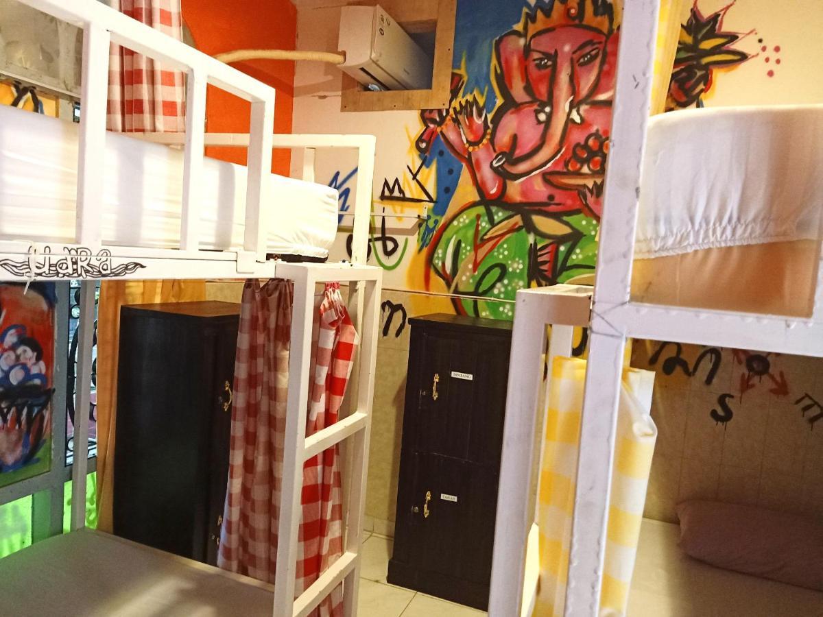 Deoplet Homestay & Gallery Джокьякарта Экстерьер фото